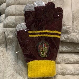 Harry Potter touchscreen Gryffindor Gloves
